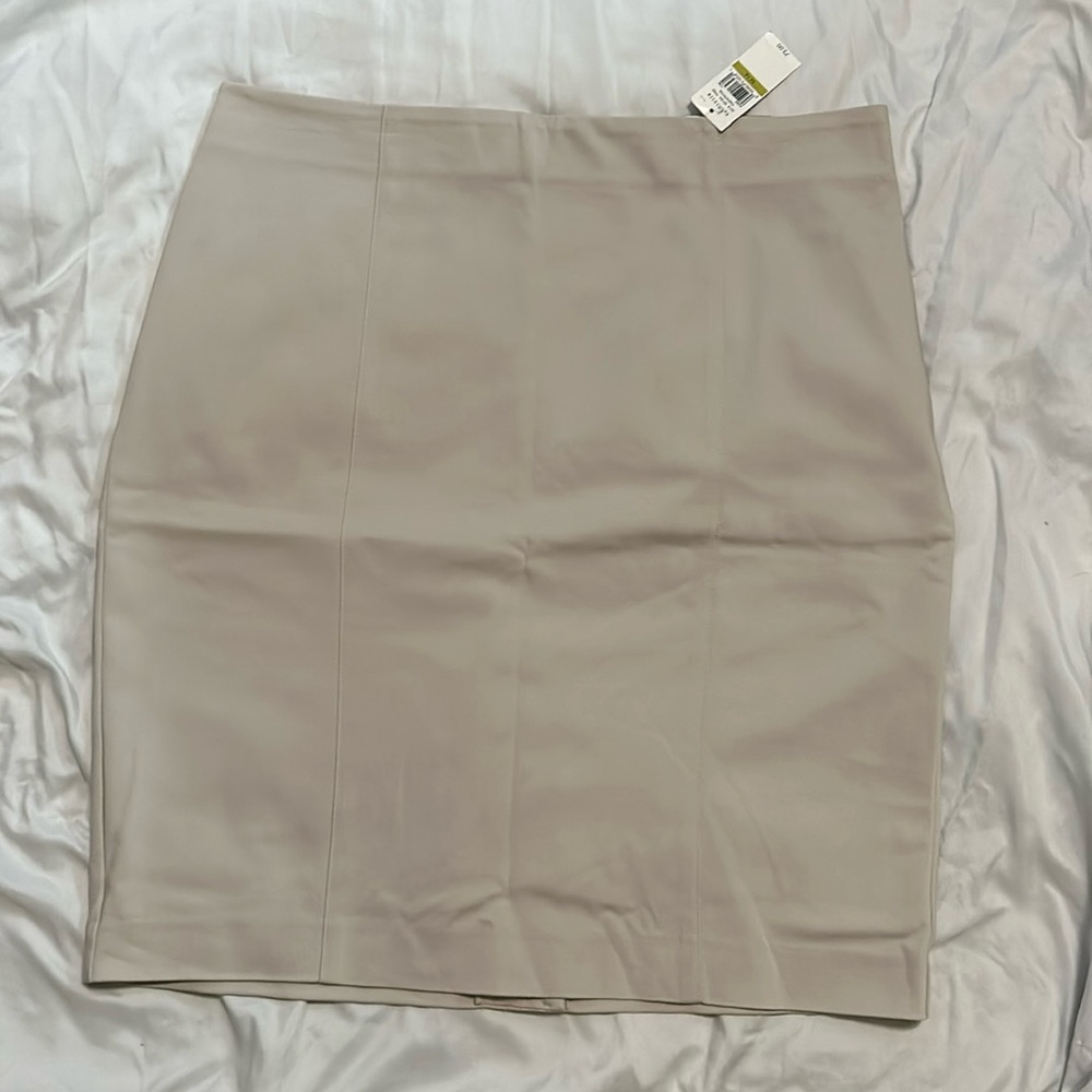 Van Heusen skirt Tan Size 14
